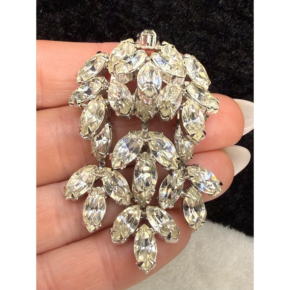Vintage Weiss Rhinestone Chandelier Brooch Silver Tone Full of Sparkle Waterfall